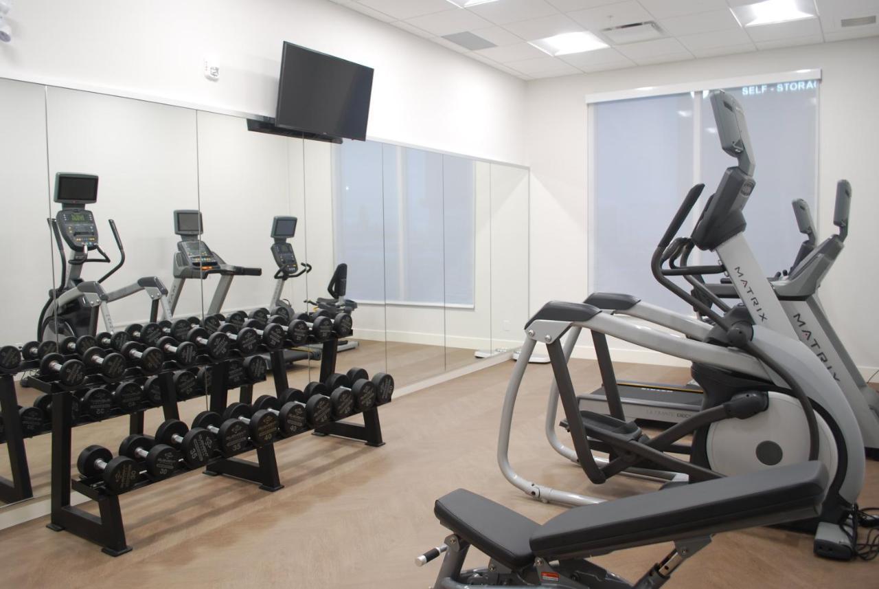 Holiday Inn Express & Suites Edmonton N - St Albert By Ihg Saint Albert Bagian luar foto