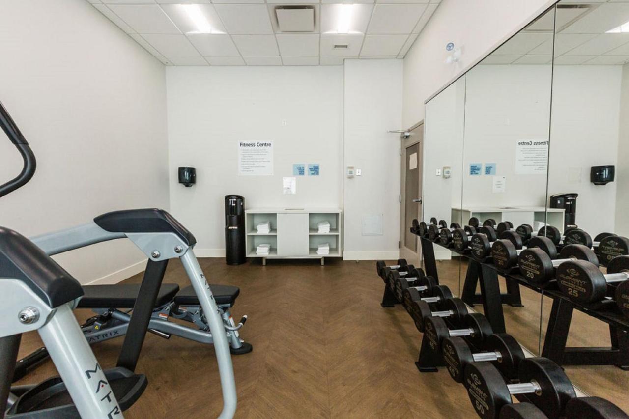 Holiday Inn Express & Suites Edmonton N - St Albert By Ihg Saint Albert Bagian luar foto