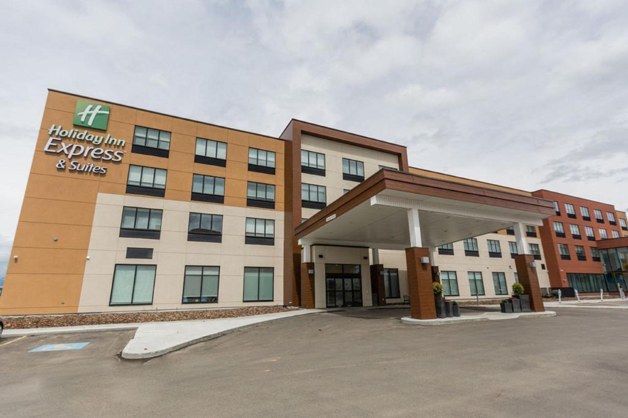 Holiday Inn Express & Suites Edmonton N - St Albert By Ihg Saint Albert Bagian luar foto